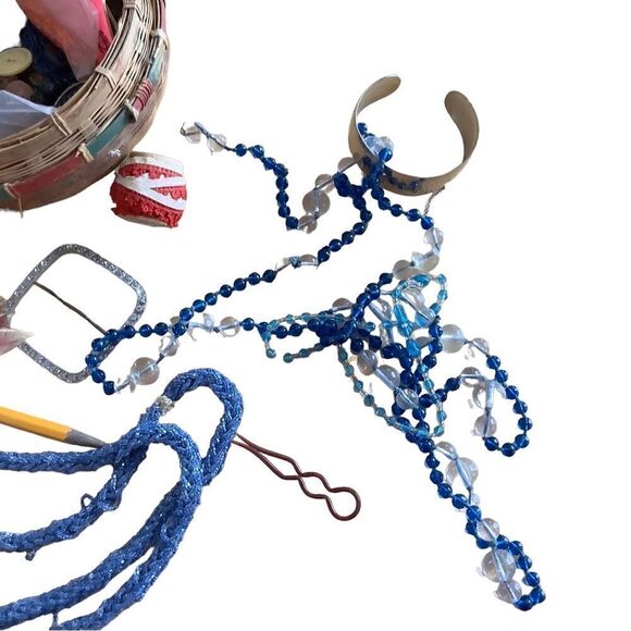 Antique Sewing Basket and Contents - Picture 7 of 10